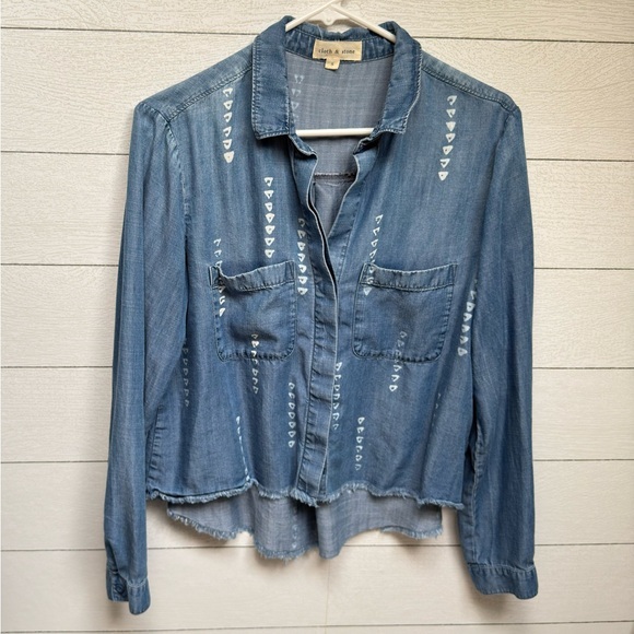 Anthropologie Tops - Anthropologie Cloth Stone Chambray Geometric Print Button Down Shirt Size S